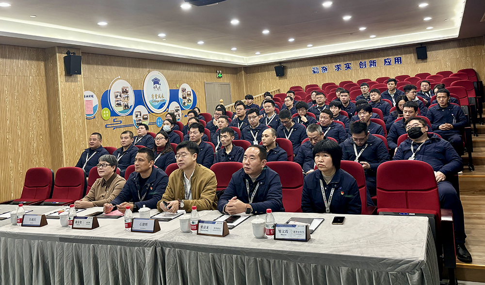 精华股份国学班结业(图1)