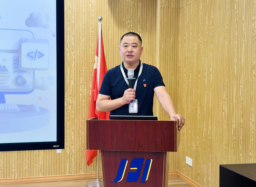 筑梦成长 相伴一夏 | 精华股份2025年暑期候鸟托管班圆满结业(图12)