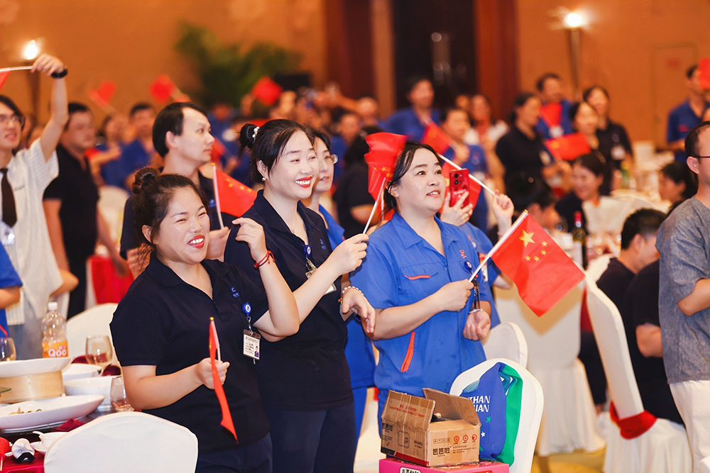 双精聚智庆中秋，共叙团圆话未来  精成车业 & 精华股份2025年中秋团圆宴圆满举行(图3)