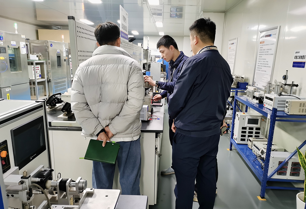 精华股份测试中心通过零跑汽车实验室认可(图2)